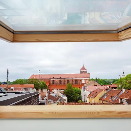 Luxurious Basilica In Old Town By Urban Rent