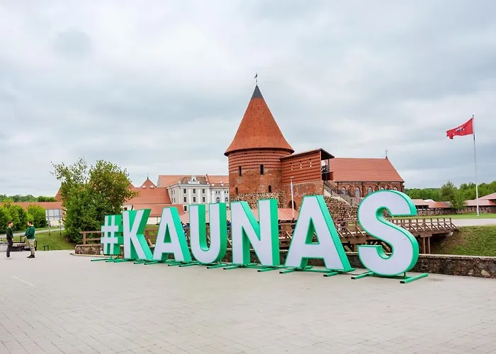 Luxurious Basilica In Old Town By Urban Rent