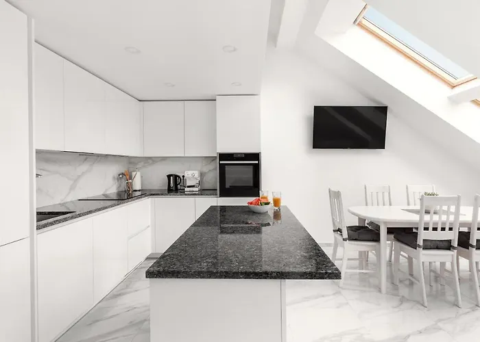 Luxurious Basilica In Old Town By Urban Rent Apartamento Kaunas