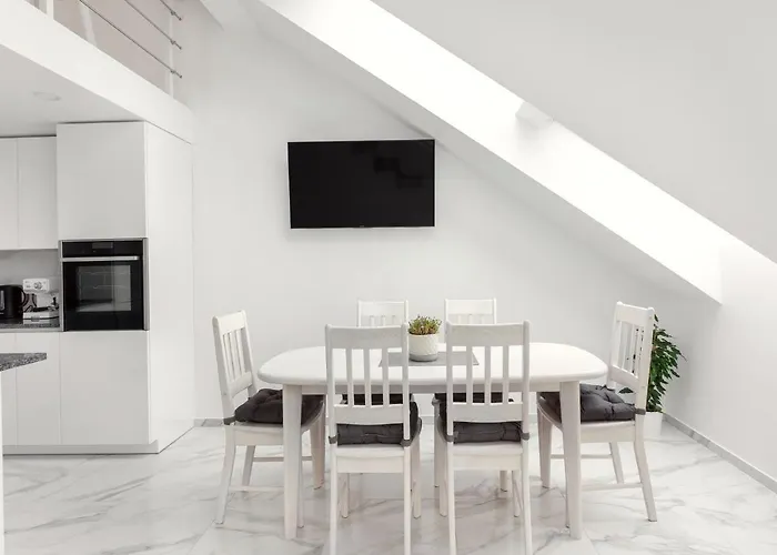 Luxurious Basilica In Old Town By Urban Rent * Kaunas