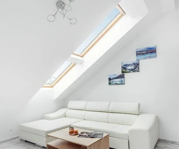 Luxurious Basilica In Old Town By Urban Rent Kaunas