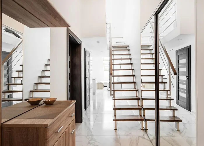 Luxurious Basilica In Old Town By Urban Rent Apartment Kaunas